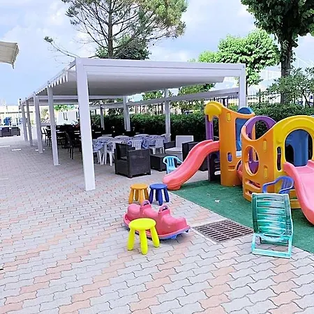 Mercedes Hotel 3*