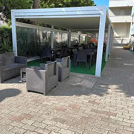 Mercedes 3* מיסאנו אדריאטיקו