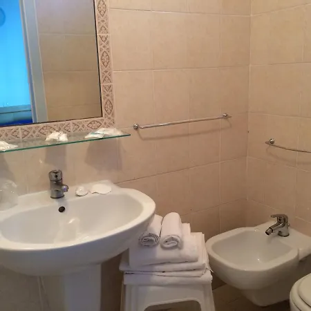 Mercedes Hotel 3*