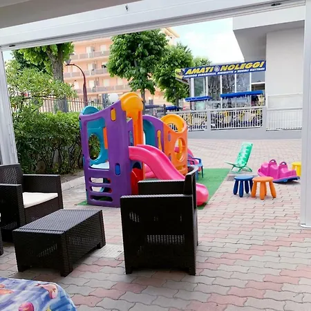 Mercedes Hotel 3*
